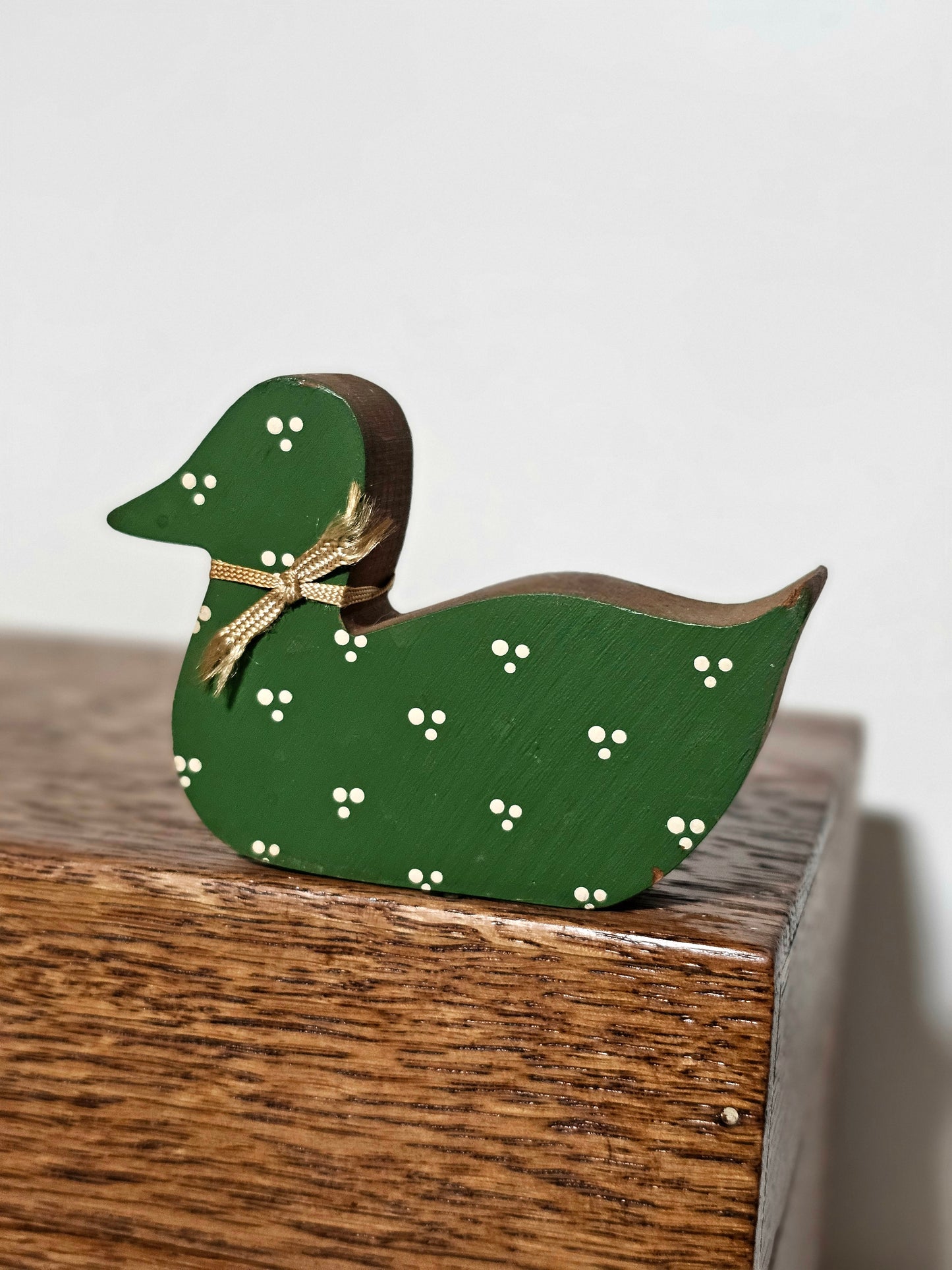Green Polka-Dot Duck Shelf Sitter