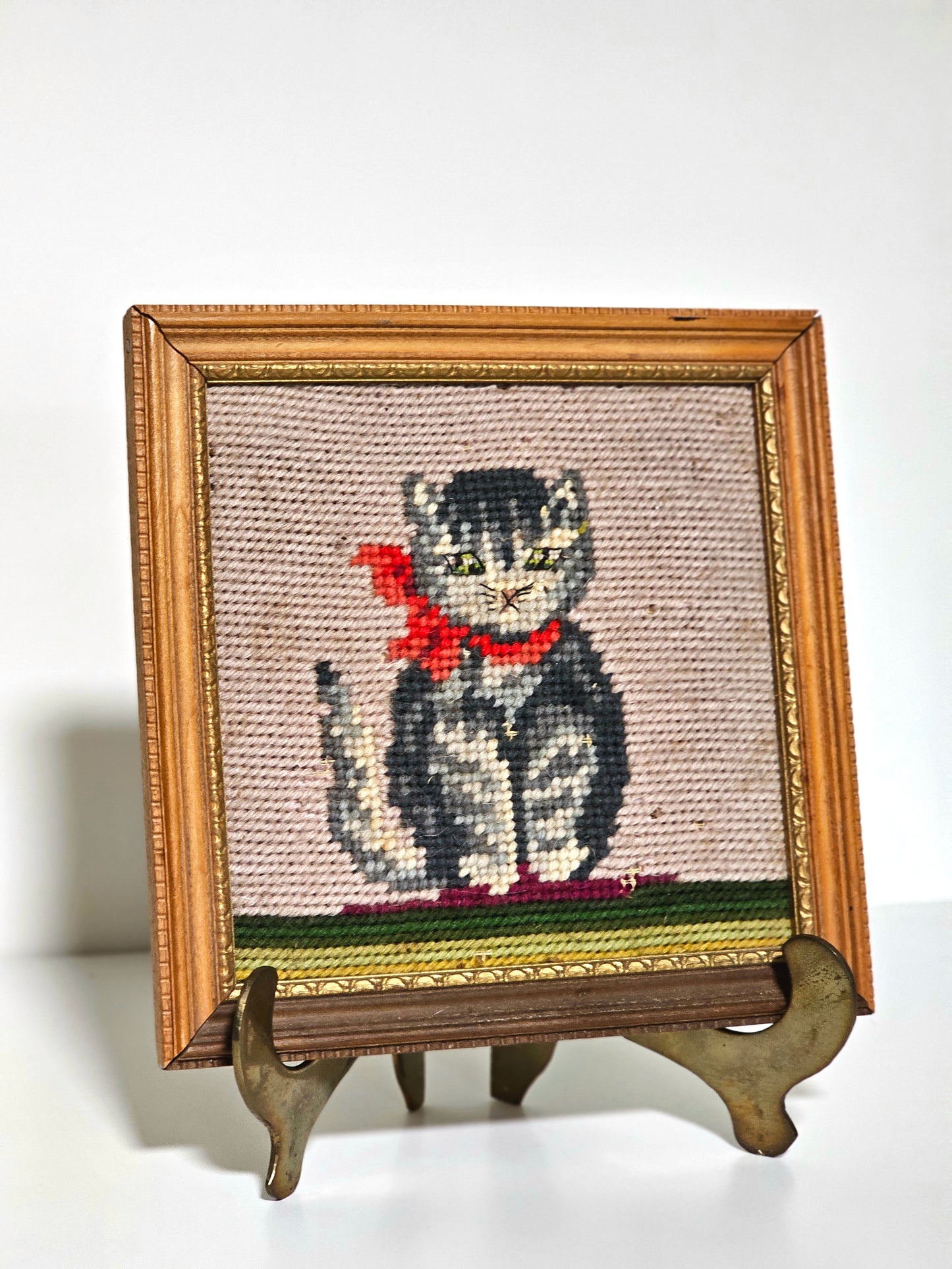 Poor Vintage Kitten Crewel