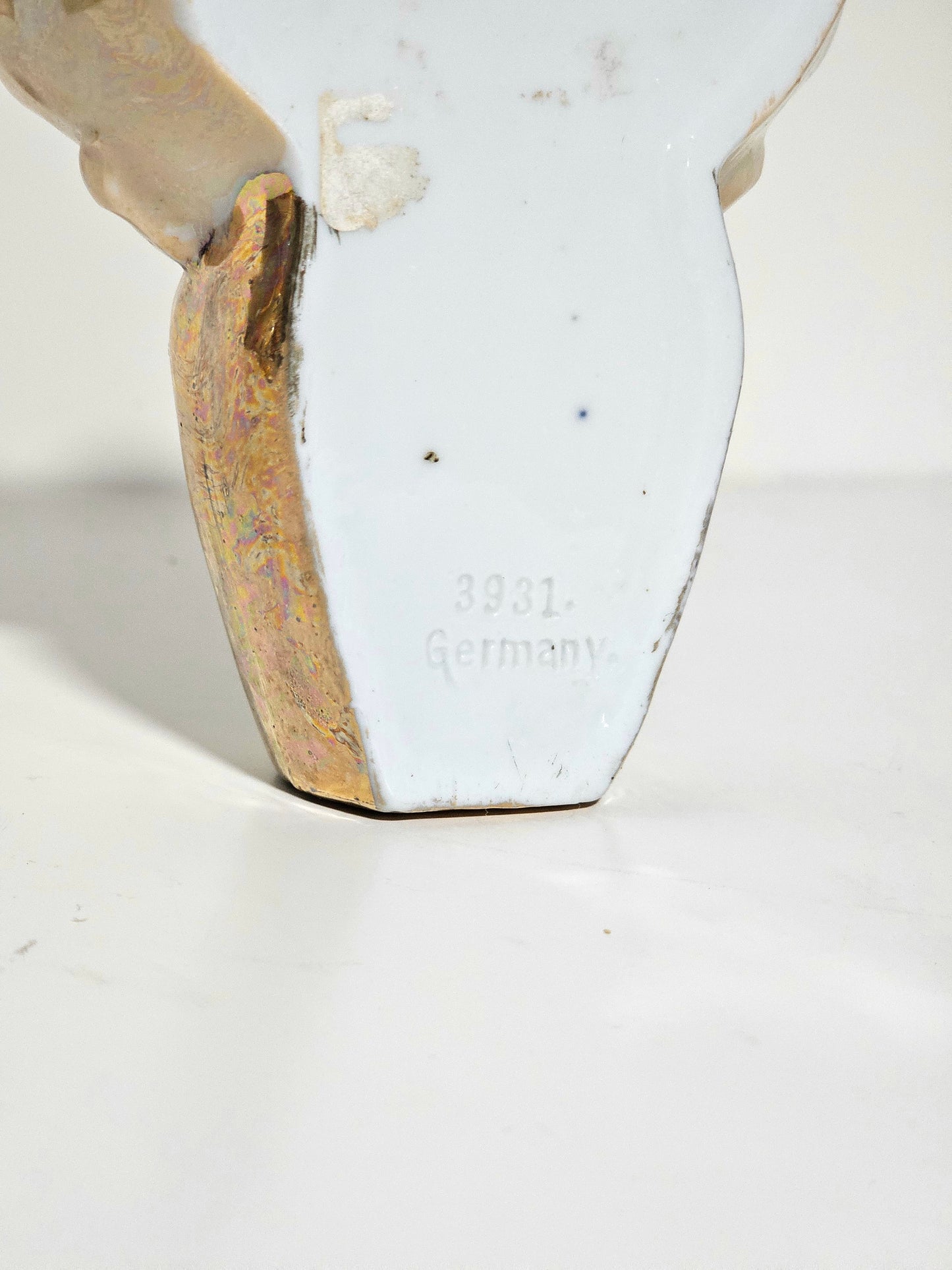 German Lustrewear Wall Pockets
