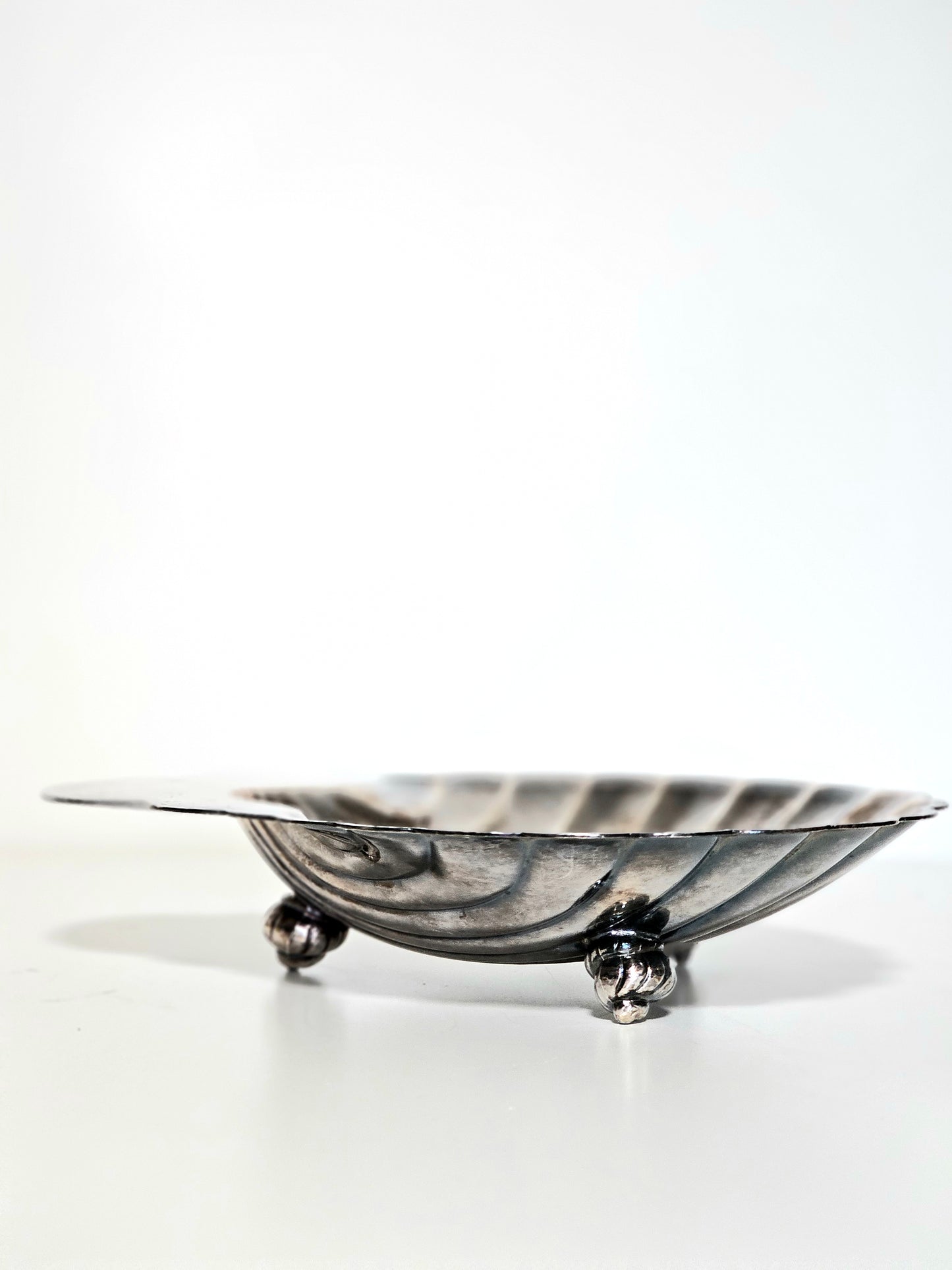 International Silver Co Silverplated Shell Dish