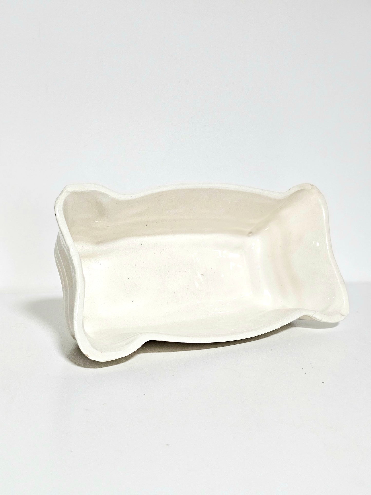 RRPCo Roseville Vintage Pottery Planter