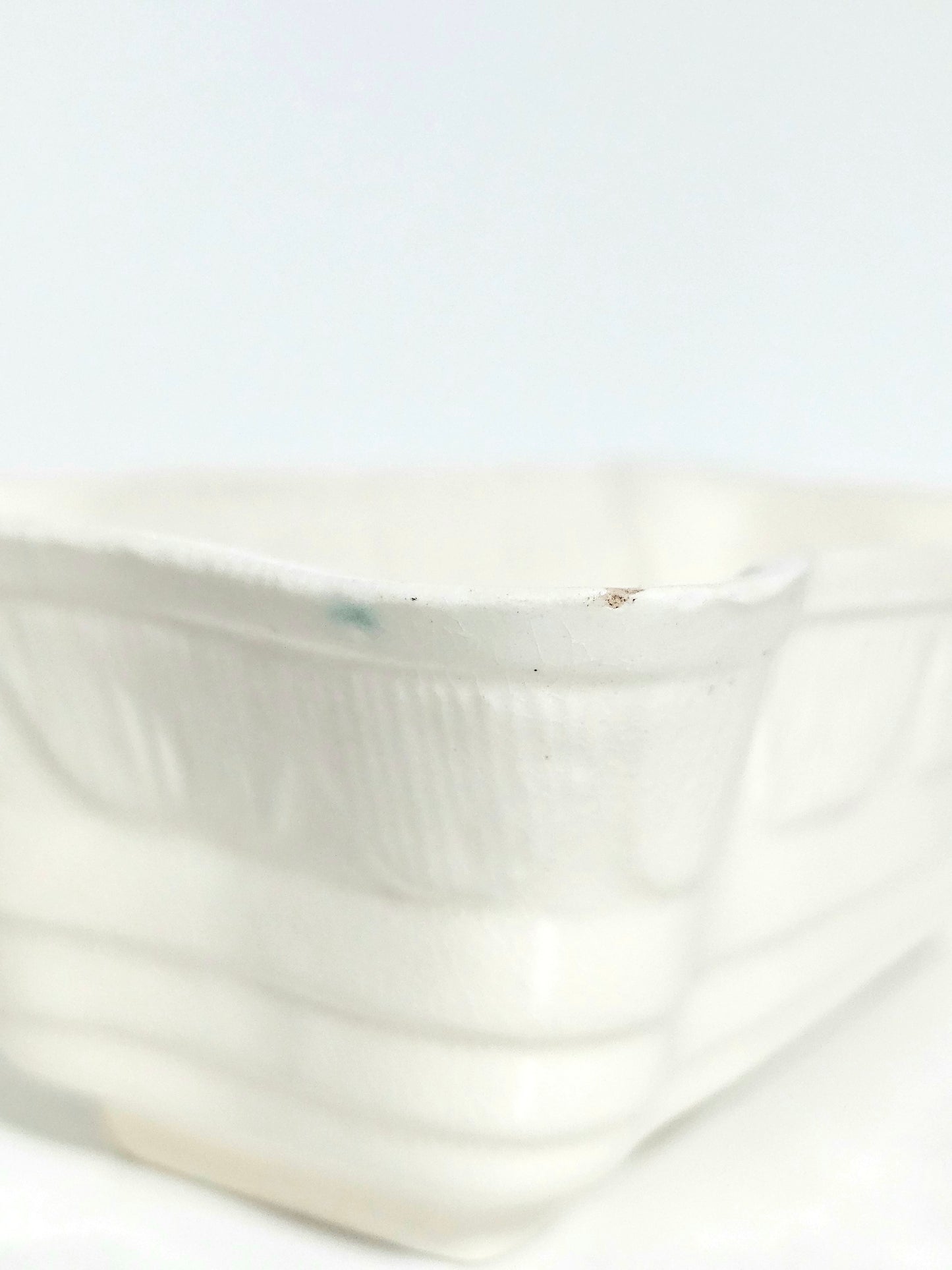 RRPCo Roseville Vintage Pottery Planter