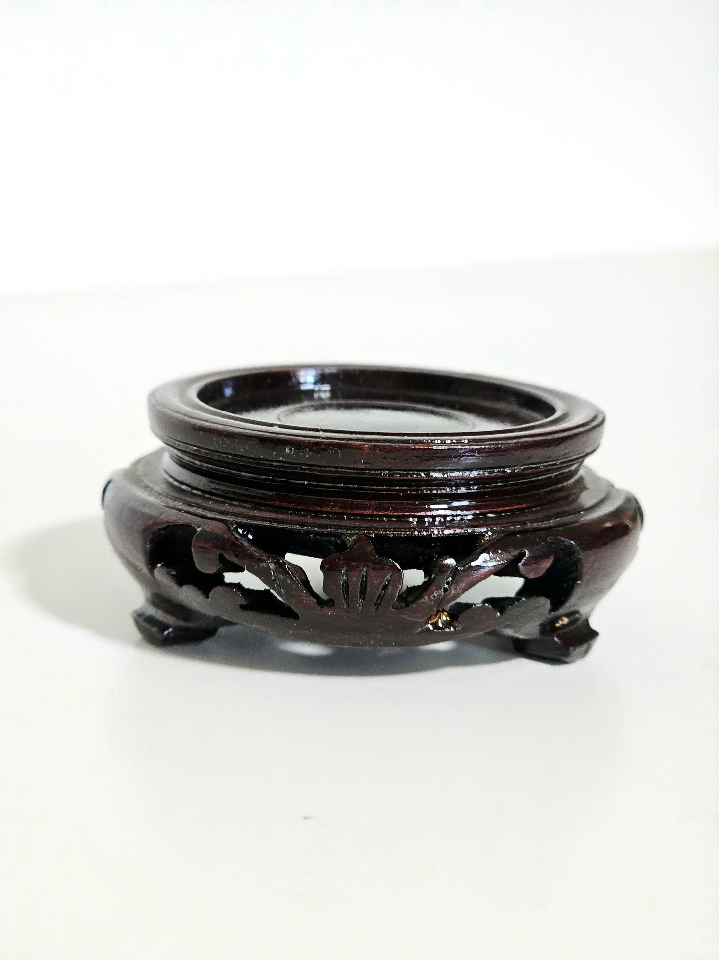 2.5" Carved Bud Vase Stand