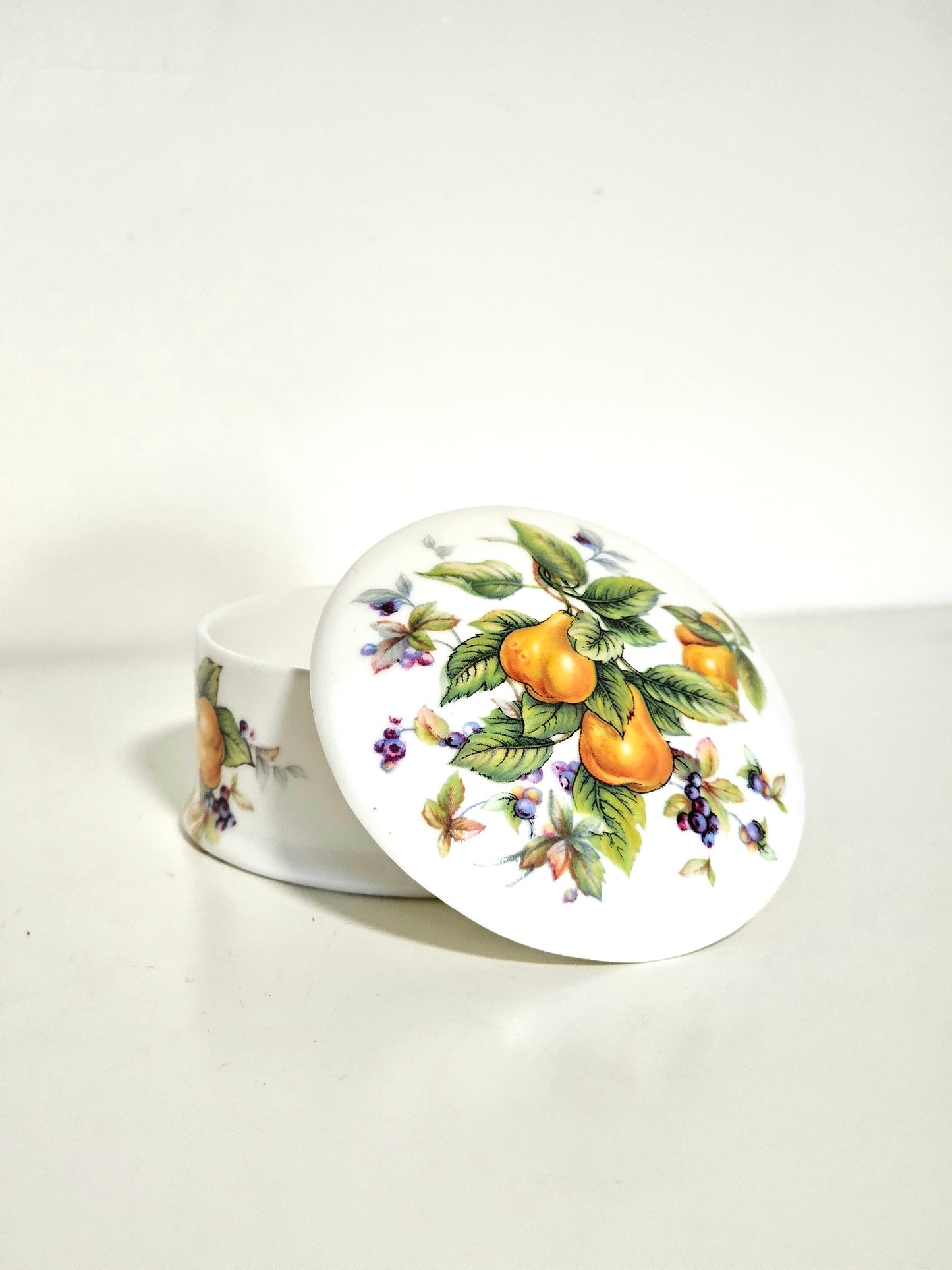 Fine English Bone China Ring Box