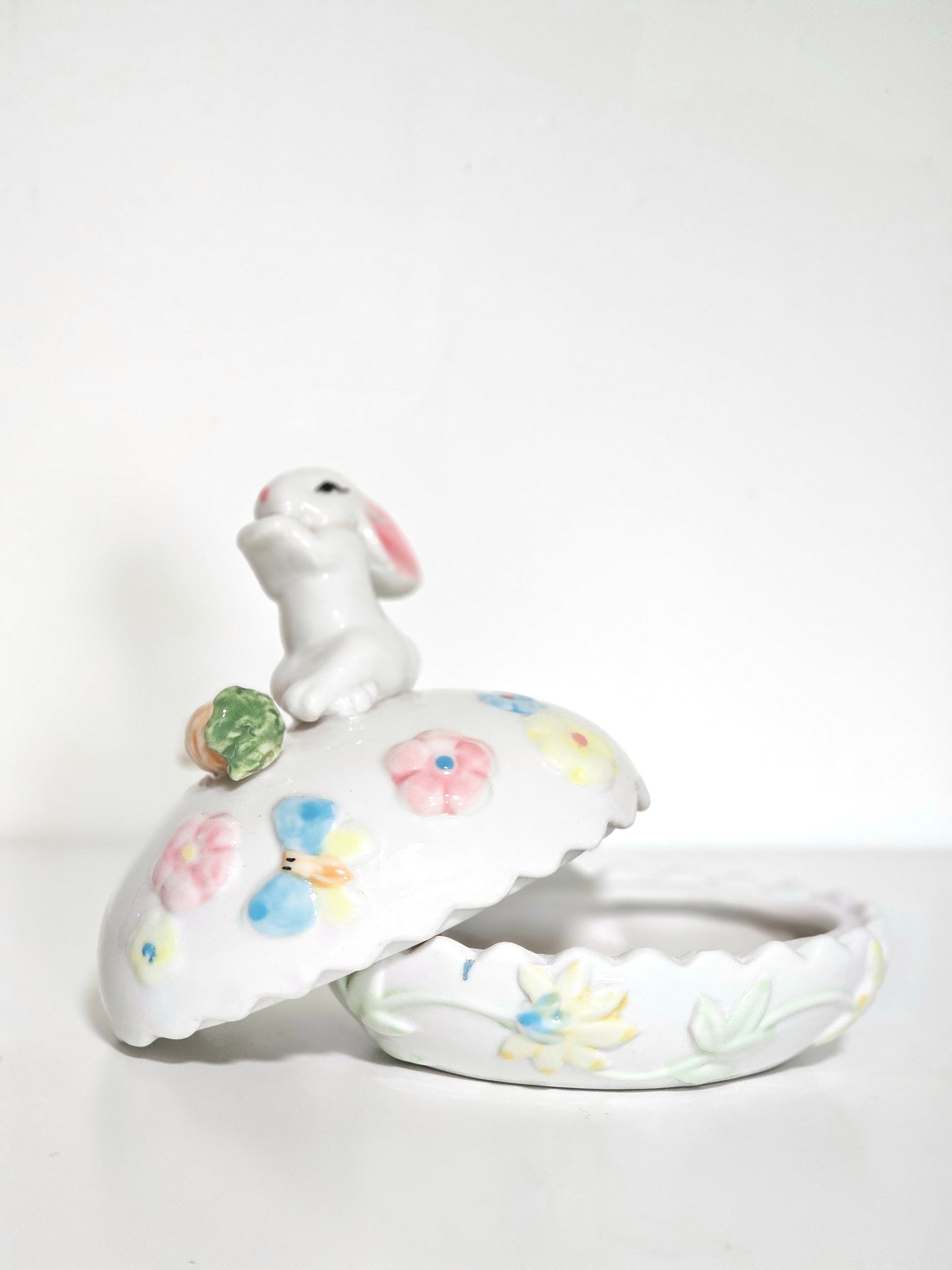 Lidded Easter Egg Jelly-Bean Dish