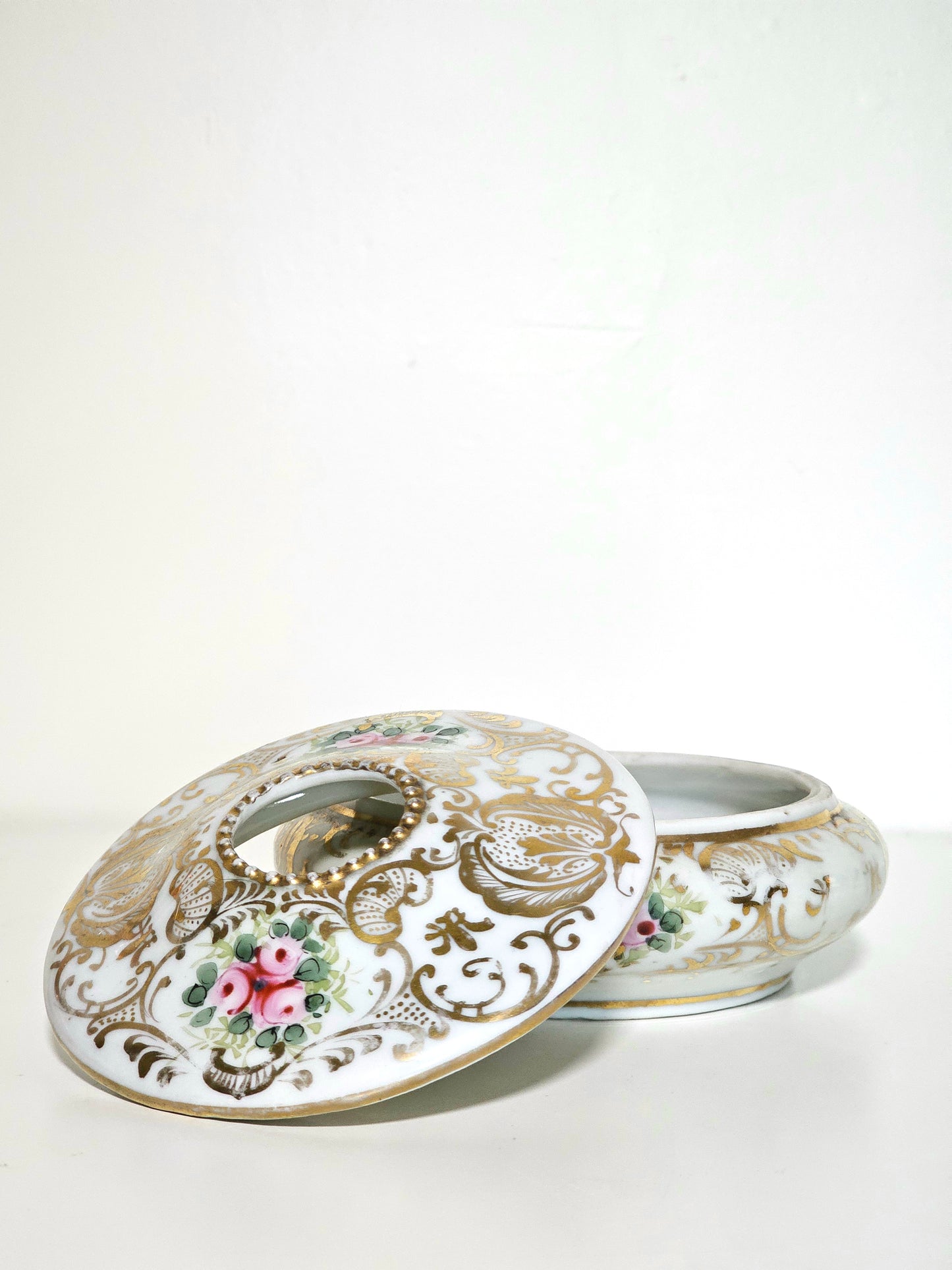 Handpainted Porcelain Victorian Hair Receiver