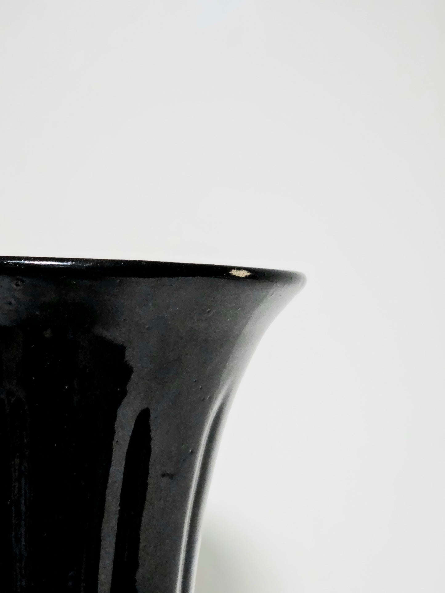 Monmouth Western Stonewear Icebox Vase