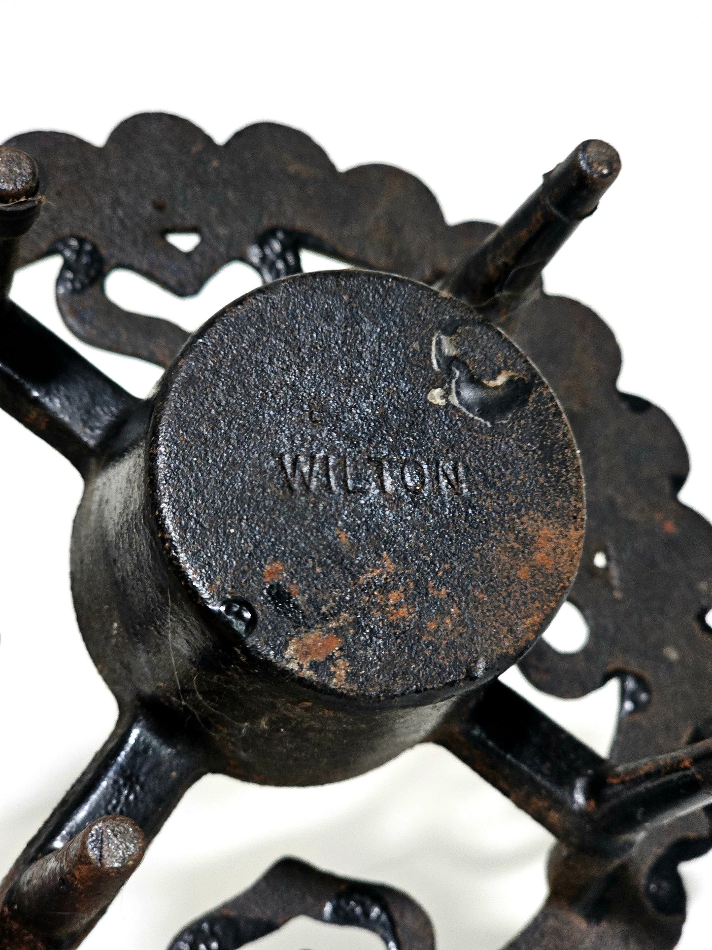 Wilton Cast Iron Tealight Warming Trivet