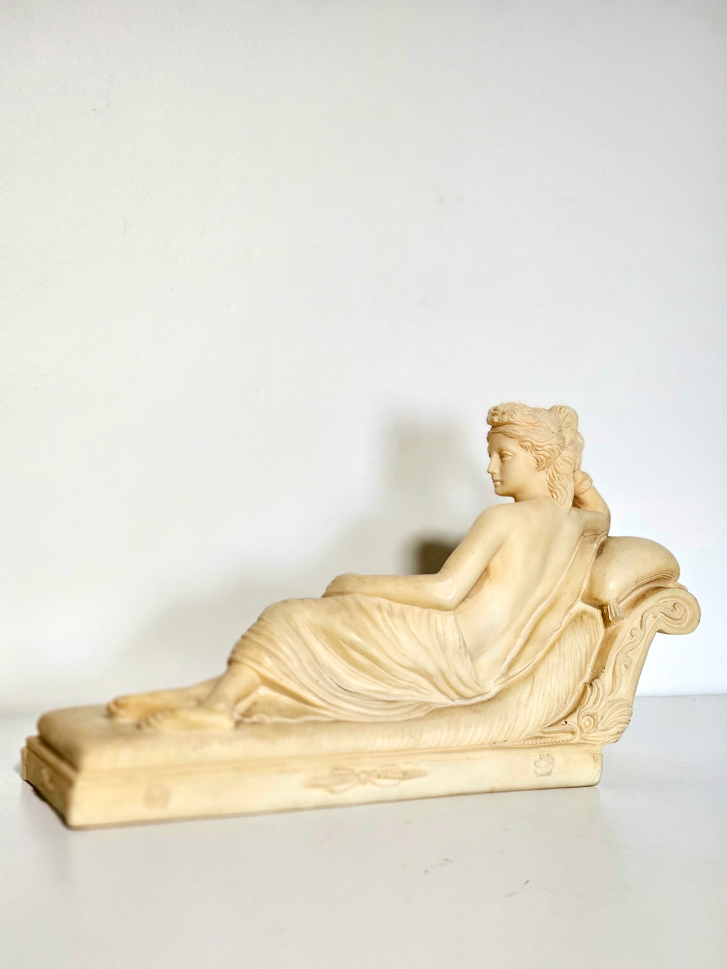Pauline Bonaparte as Venus Statuette