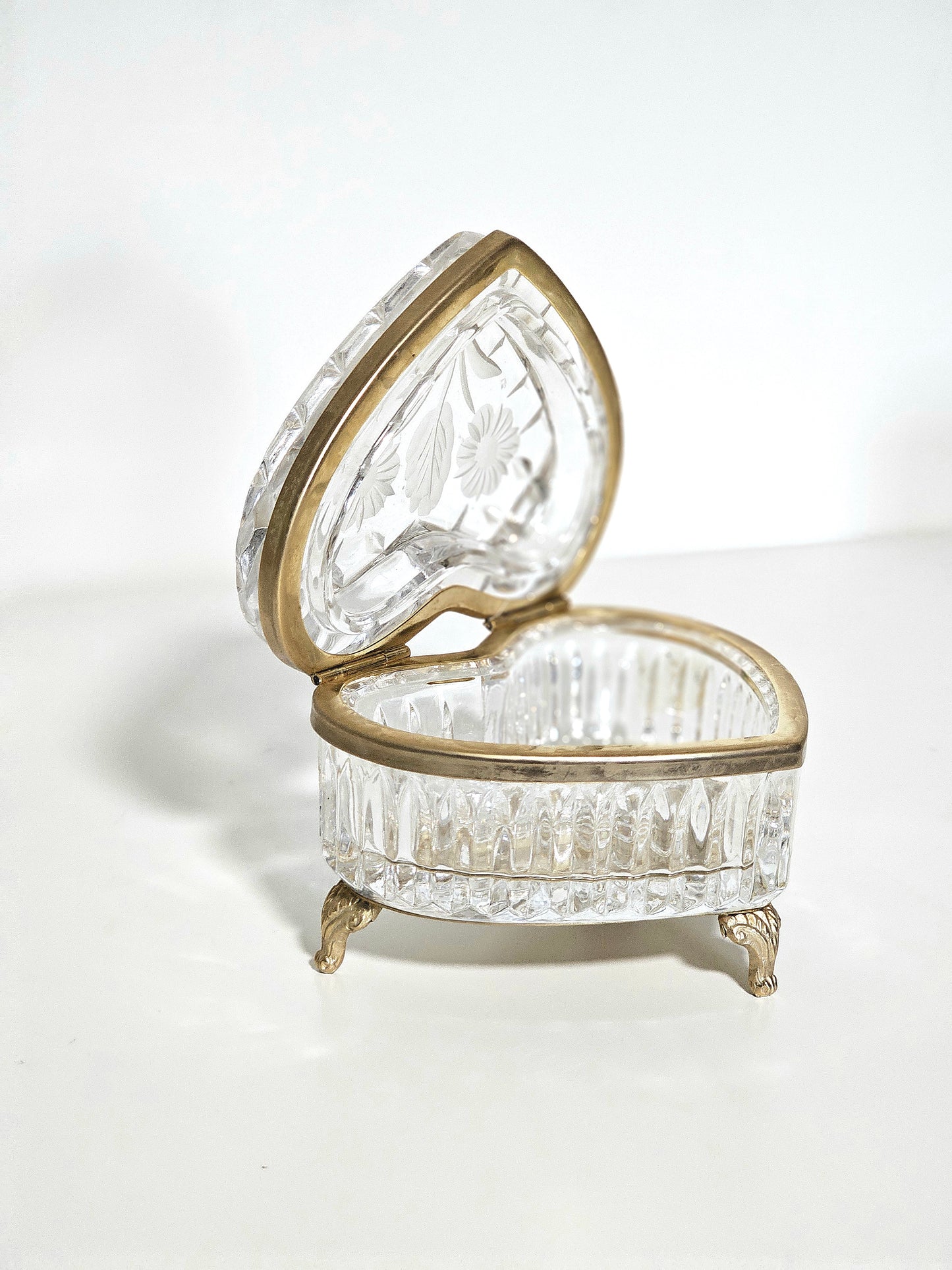 Brass Heart Cut Crystal Flower Art Hinged Box