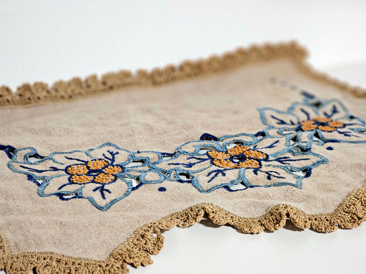 Vintage Embroidered Doily Style Placemat