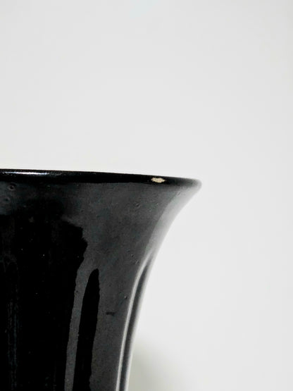 Monmouth Western Stonewear  Icebox Vase