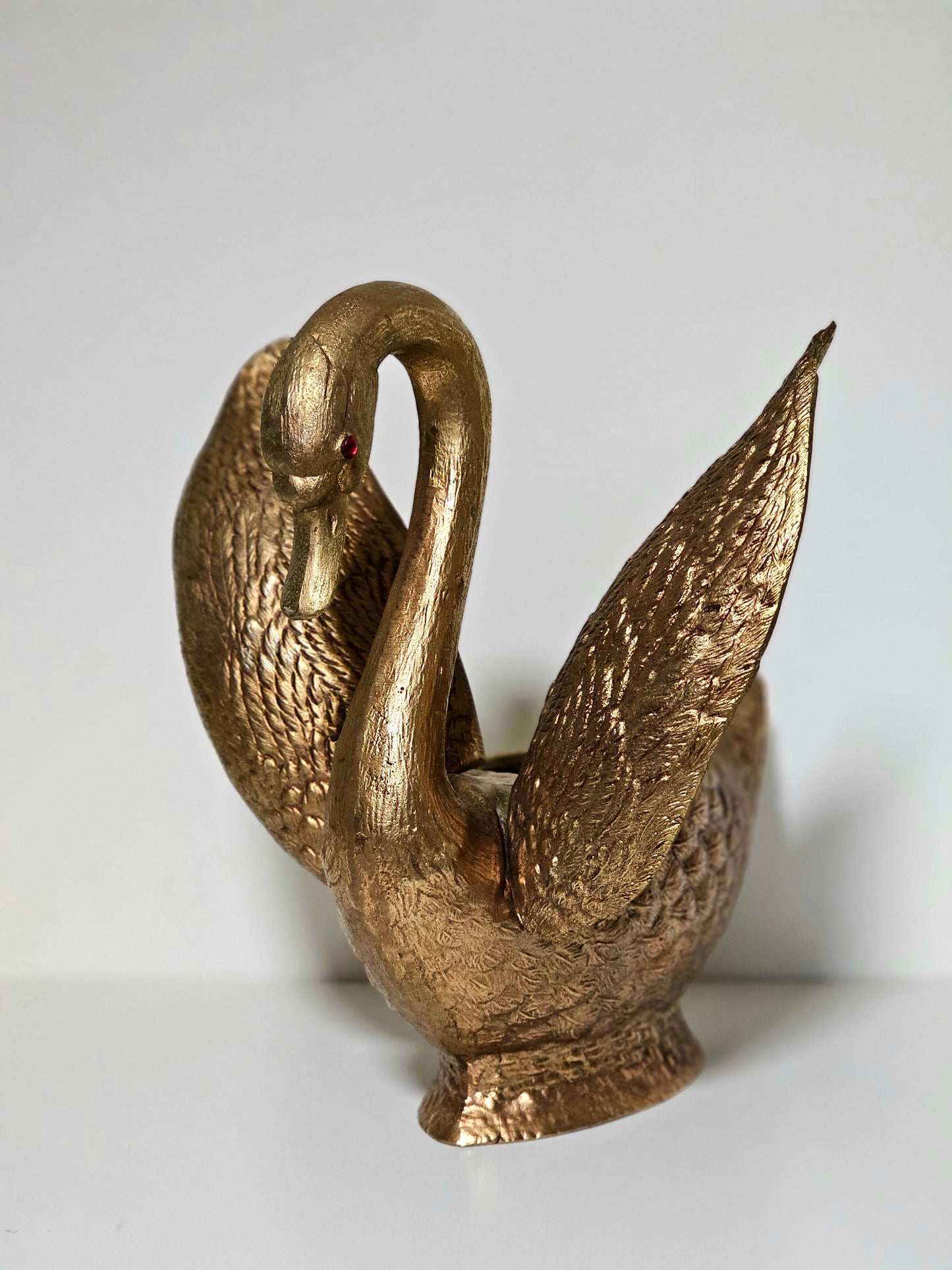 Heavy Metal Hinged Wing Swan Planter